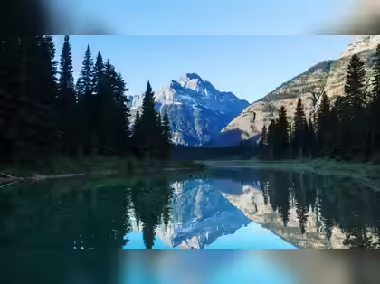 बढ़ते ग्लेशियर झीलों ने हिमाचल में लाल झंडे लगाएग्लेशियर झील खतरा हिमाचल
हिमाचल ग्लेशियर झील खबर
हिमालय ग्लेशियर पिघलना
जलवायु परिवर्तन हिमाचल
हिमाचल बाढ़ खतरा
हिमाचल में ग्लेशियर झीलें
ग्लेशियर झील विस्तार हिमाचल
हिमाचल प्राकृतिक आपदा खतराहिमाचल में बढ़ती ग्लेशियर झीलों का खतरा क्या है
ग्लेशियर झील फटने से क्या नुकसान होगा
हिमालय में ग्लेशियर तेजी से क्यों पिघल रहे हैं
हिमाचल में GLOF का खतरा कितना बड़ा है
जलवायु परिवर्तन का हिमाचल पर प्रभाव
हिमाचल में बाढ़ का खतरा क्यों बढ़ रहा है